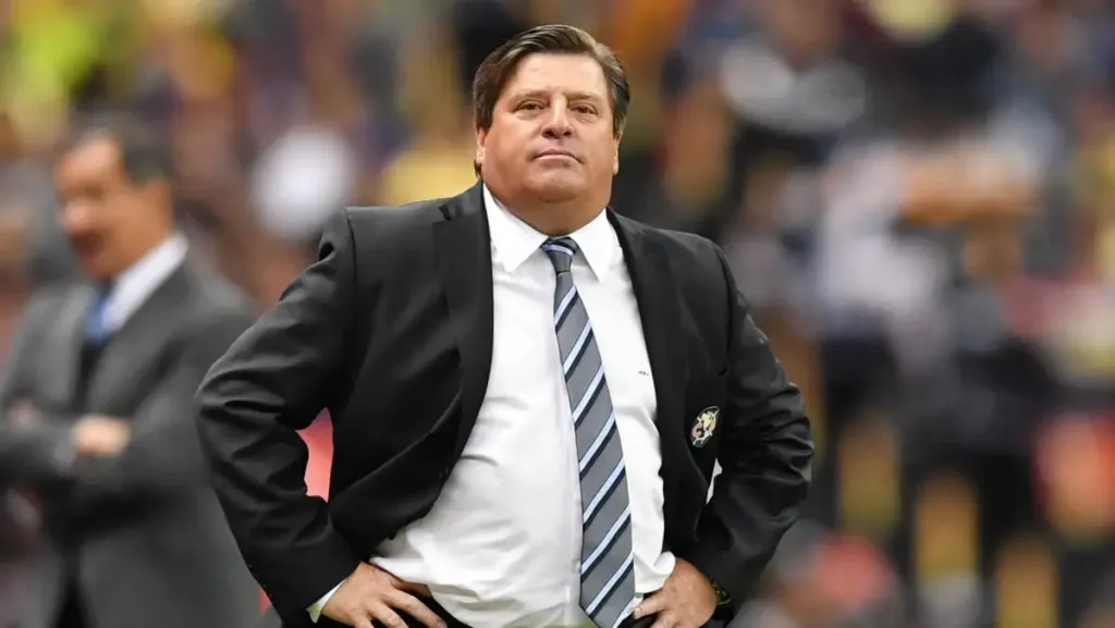 Miguel Herrera Expresses Desire to Return as Mexico’s Head Coach f907e507277d35fbe6e21c4d47864e807e10616c.jpg