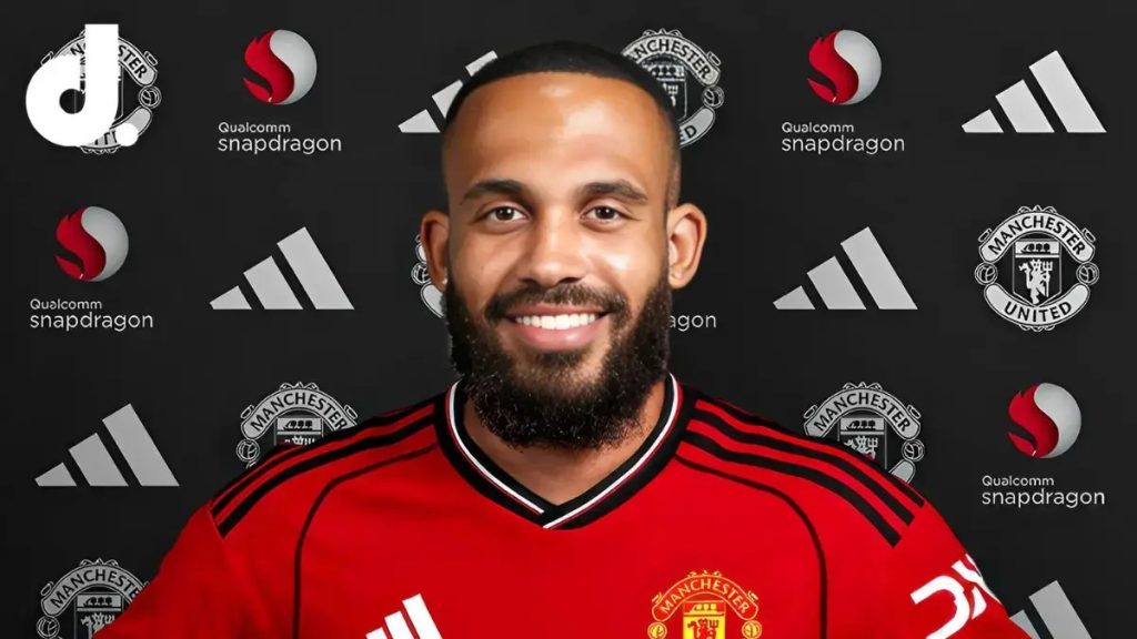 Bryan Mbeumo signs Manchester United contract