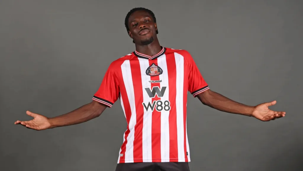 Eliezer Mayenda Signs Sunderland Contract Extension