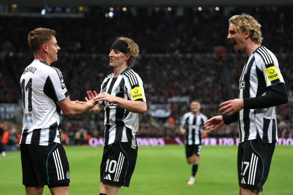 Anthony Gordon, Harvey Barnes Shine in Newcastle 3-0 Win Over Benfica