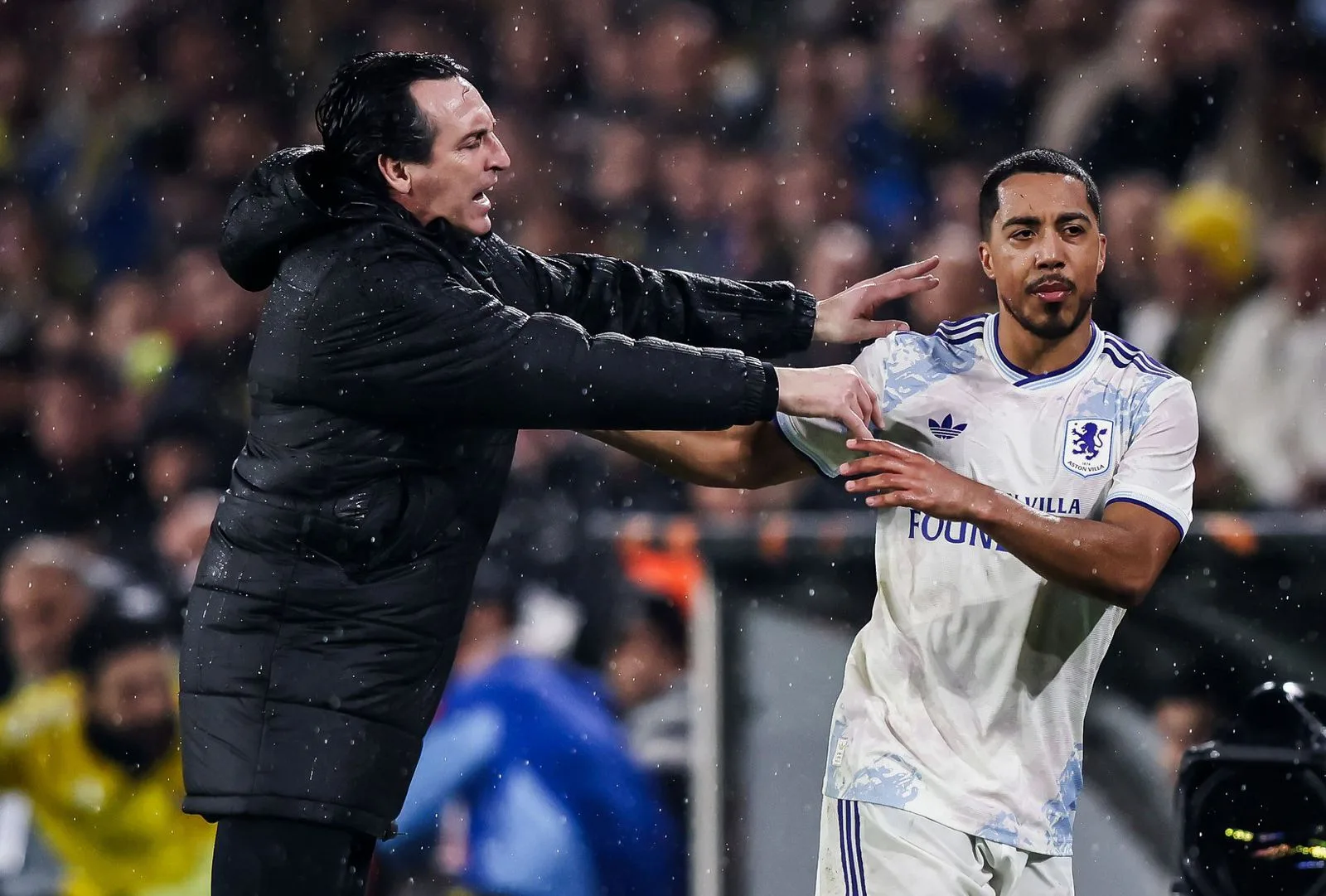 Unai Emery Shoves Youri Tielemans in Touchline Flashpoint During Villa’s Europa League Win 1 IMG 20260123 WA0005