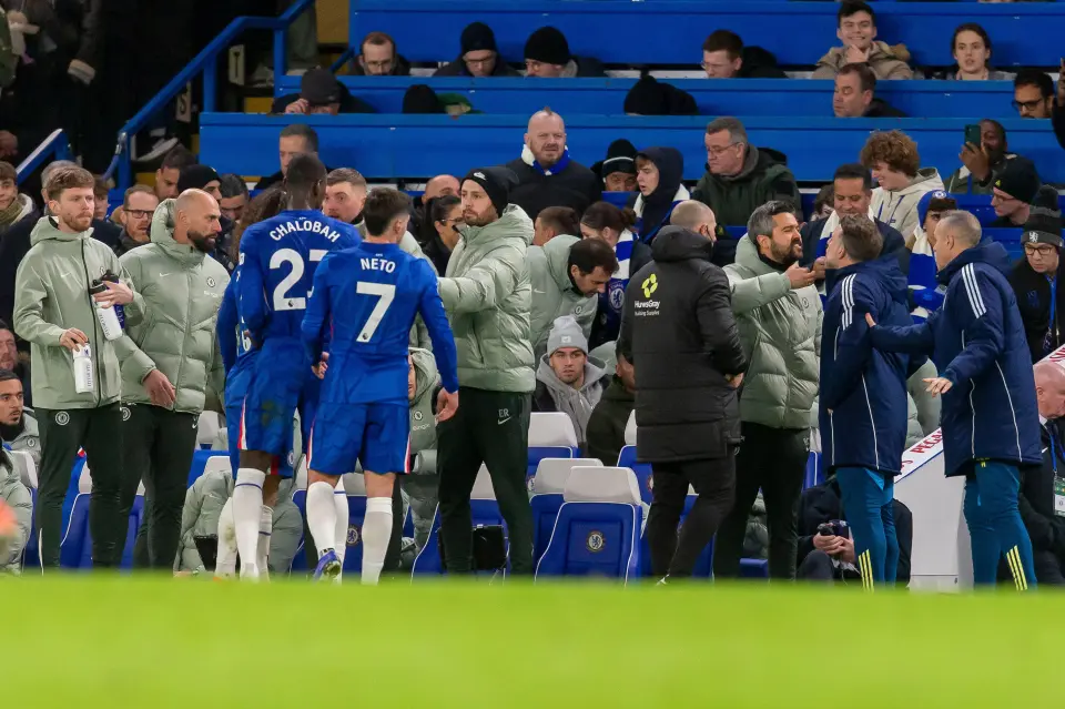 FA Slaps Chelsea with £150k Fine Over ‘Dangerous’ Dugout Incident 1 mi news sport alamy live 1048272537